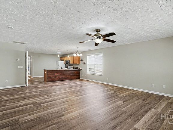 5th image of 132 Brockett Drive