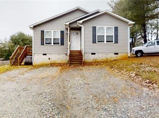 11 Jason Case Dr, Candler, NC 28715