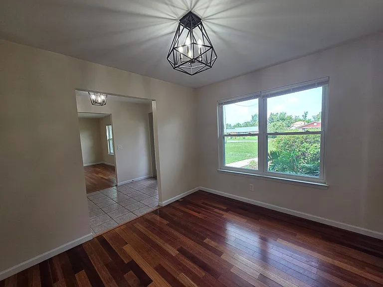 411 Shade St — Photo 6