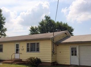 65169 County Road 372, Hartford, MI 49057