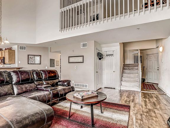 5th image of 1330 S Monaco Pkwy APT 4