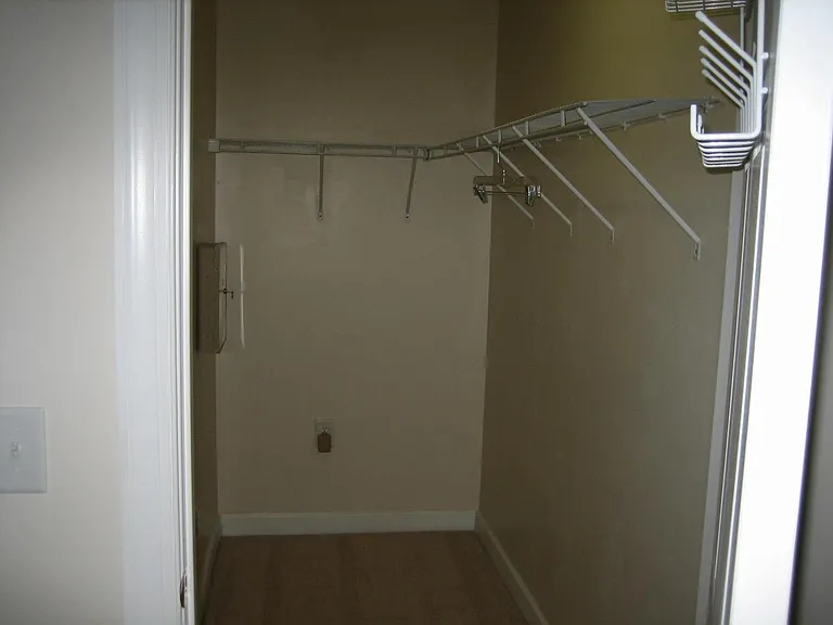 929 Morreene Rd — Photo 37