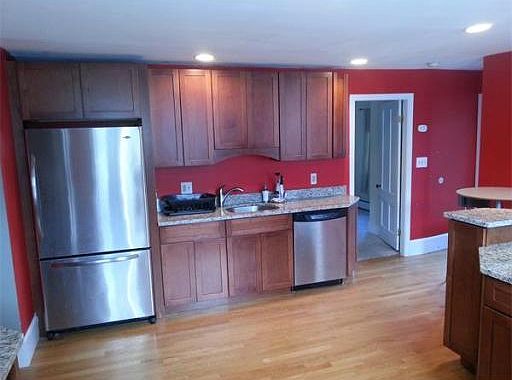 4th image of 332 High St
