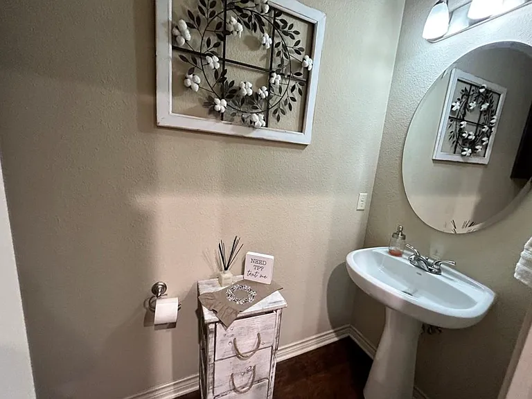 98 Forest Dr — Photo 9