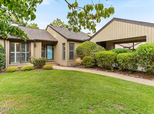 4 Lake Pinehurst Villas Rd, Pinehurst, NC 28374