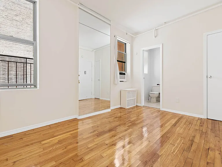 247 W 63rd St #6D — Photo 5