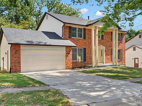 3rd image of 2851 Spring Water Dr