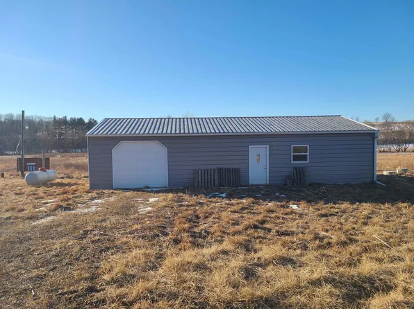 W9521 Dog Hollow Rd, Argyle, WI 53504