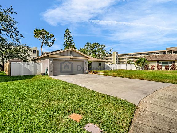 3rd image of 7892 Sundown Dr