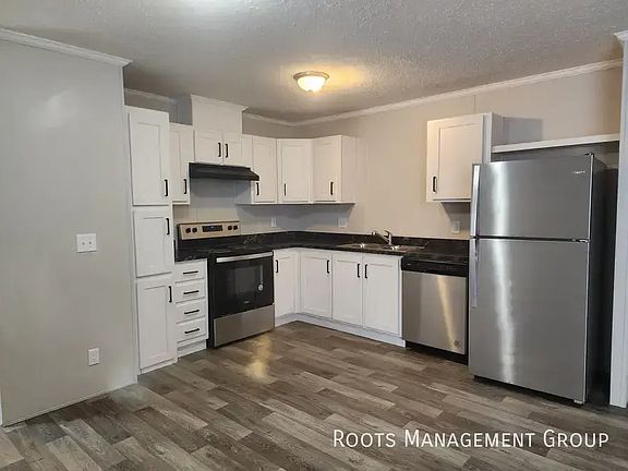 2nd image of 194 Hawk Dr #194