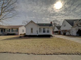 555 E Mulberry St, Watseka, IL 60970