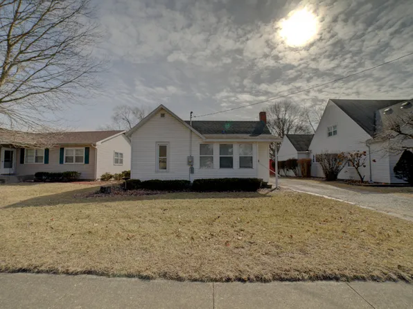 555 E Mulberry St, Watseka, IL 60970