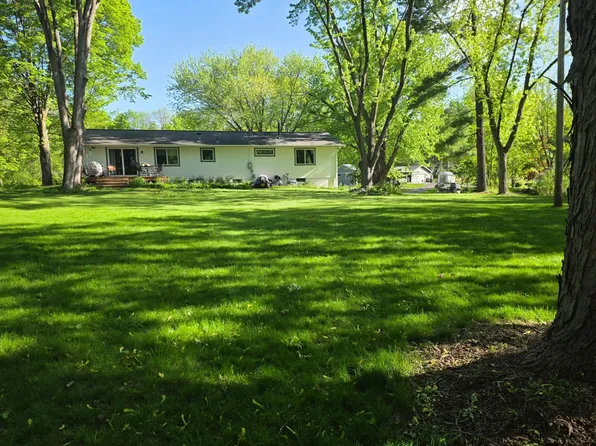 930 Dakota Ave, Long Lake, MN 55356