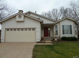 504 Fox Run Estates Ct, Ballwin, MO 63021