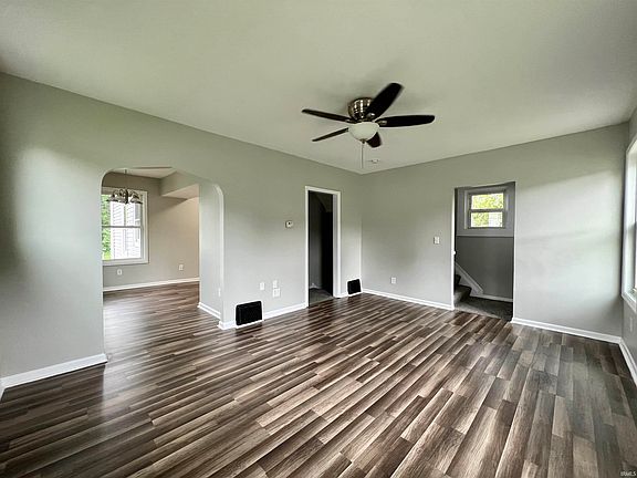 2nd image of 410 Jefferson Ave