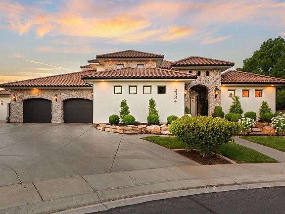 4th image of 2334 Leda Ln