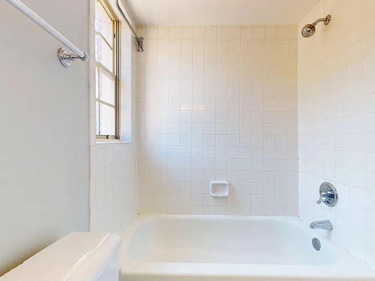 1407 E Abingdon Dr #4 — Photo 17