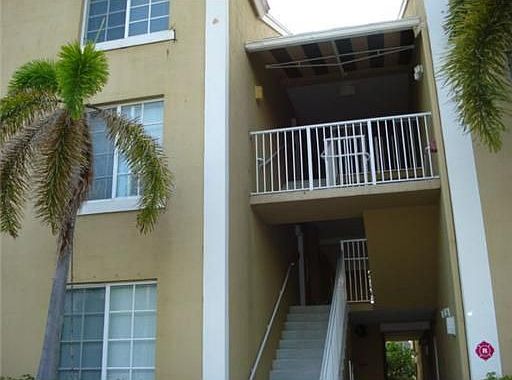 2nd image of 520 SW 111th Ave APT 301