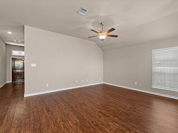 3rd image of 313 Branch Rd