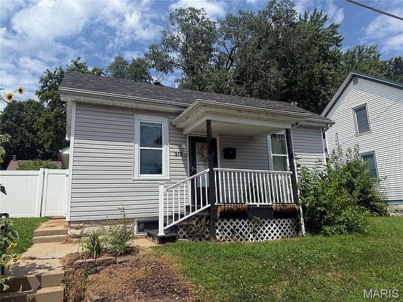 4th image of 315 Williams St