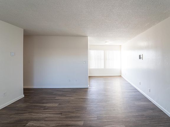 5th image of 4878 Saratoga Ave APT 204