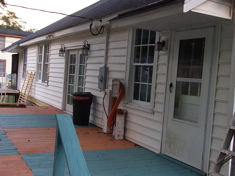 230 Pine St #A — Photo 3