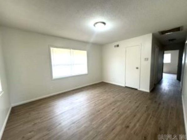 1602 Sundown Dr, Earle, AR 72331