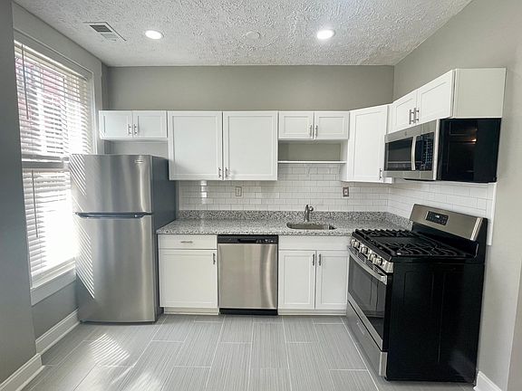 2nd image of 108 W Saint Catherine St #1