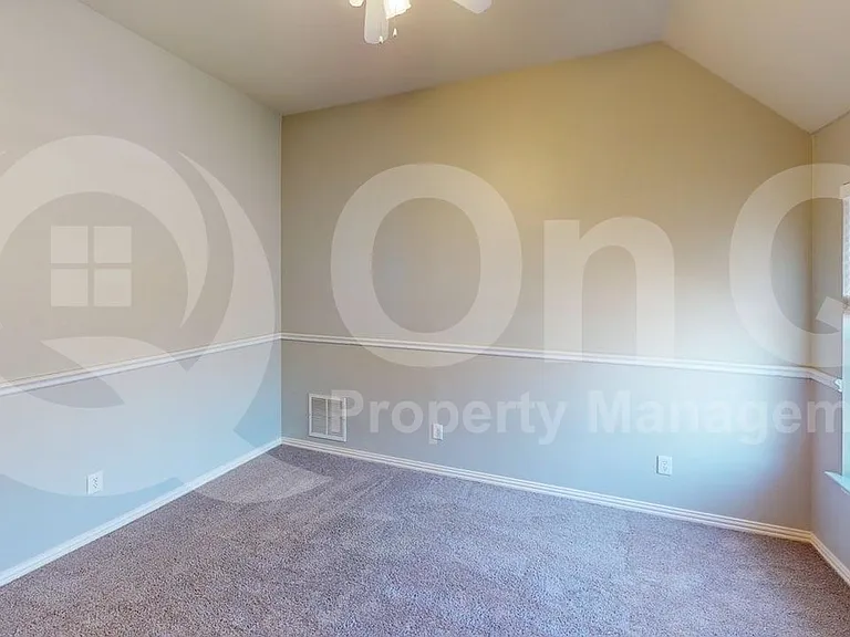 4536 Brenda Dr — Photo 6