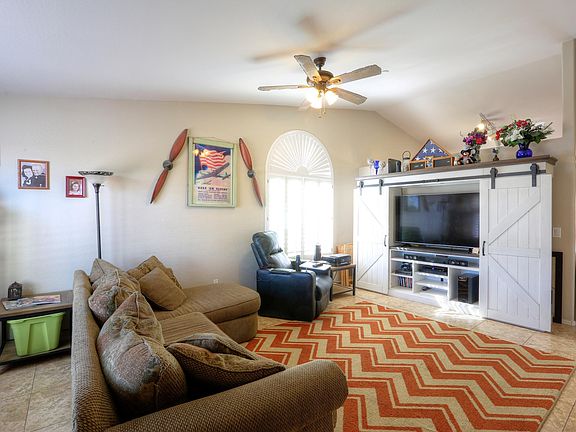 4th image of 4446 E Shetland Dr