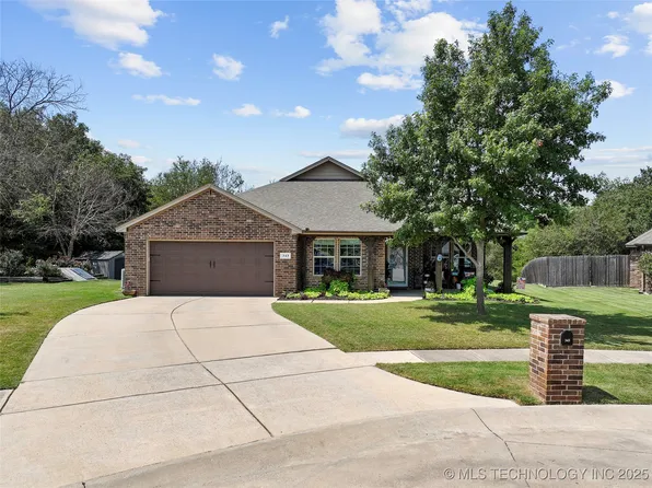 343 Briar Ct, Ardmore, OK 73401