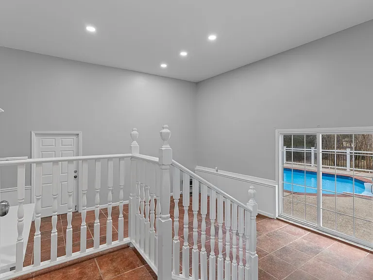 111 Rea Dr — Photo 21