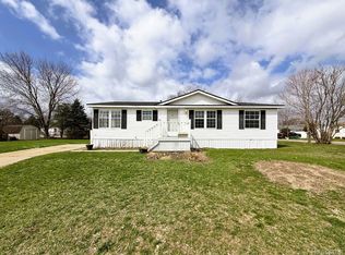 2880 Mulberry Dr, Clarkston, MI