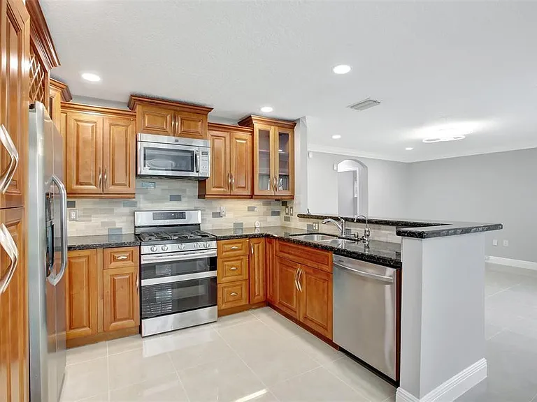 2355 NW 138th Dr — Photo 7
