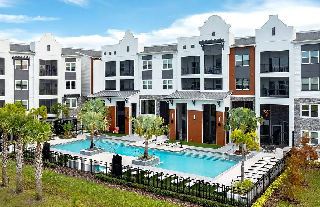 The Edison Daytona Apartments — Photo 1