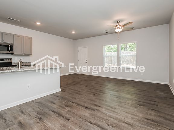 2nd image of 112 Village Green Dr