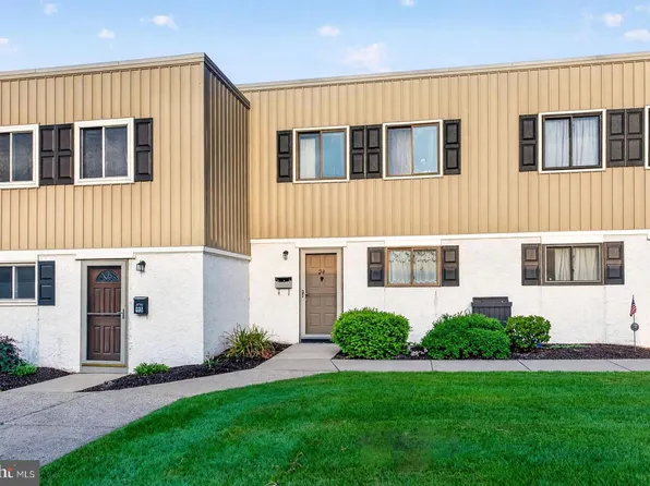 24 Fords Edge, Royersford, PA 19468