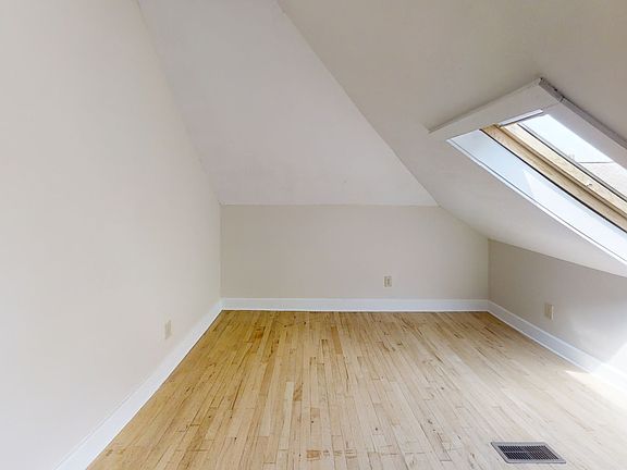 5th image of 182 W 8th Ave #182