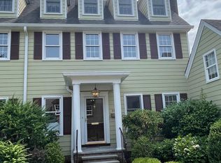 11 Duke Of Gloucester, Manhasset, NY 11030