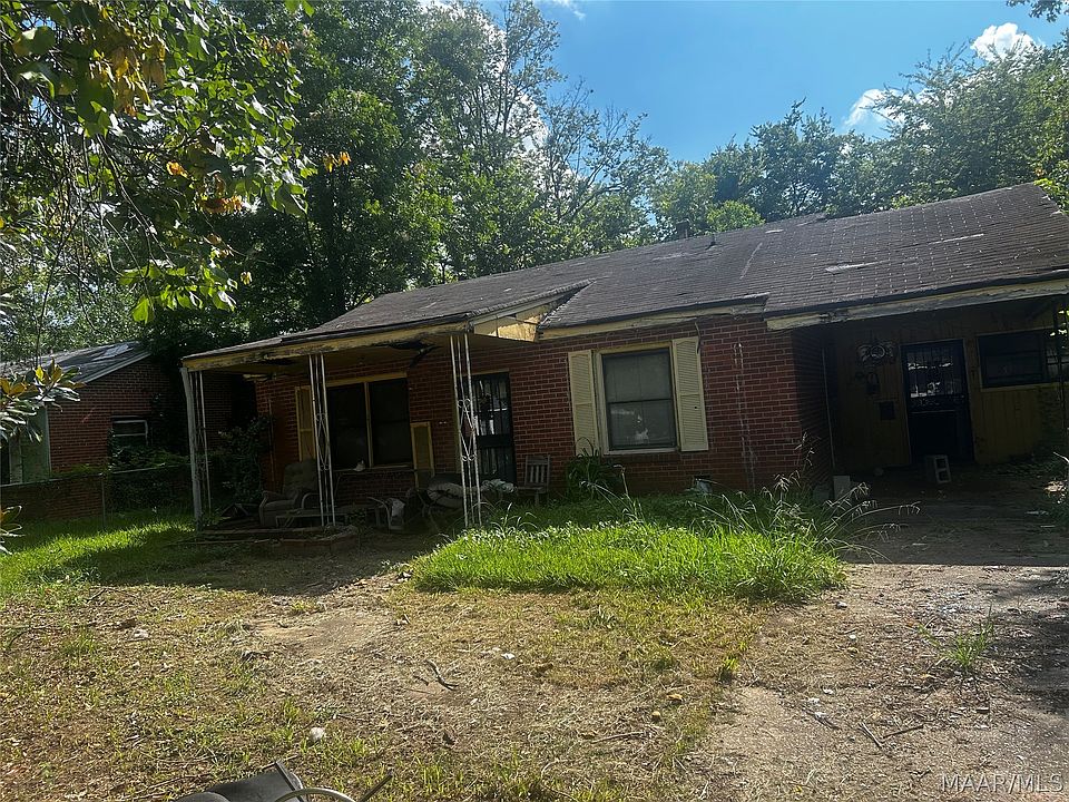 2nd image of 4119 Clovis Dr