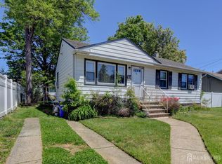 96 Willow St, Carteret, NJ 07008
