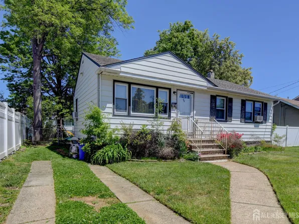 96 Willow St, Carteret, NJ 07008