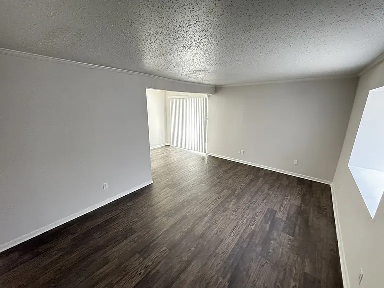 Le Montreaux Apartments — Photo 57