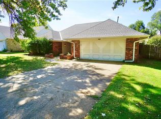 3021 Robin Rd, Midwest City, OK 73110