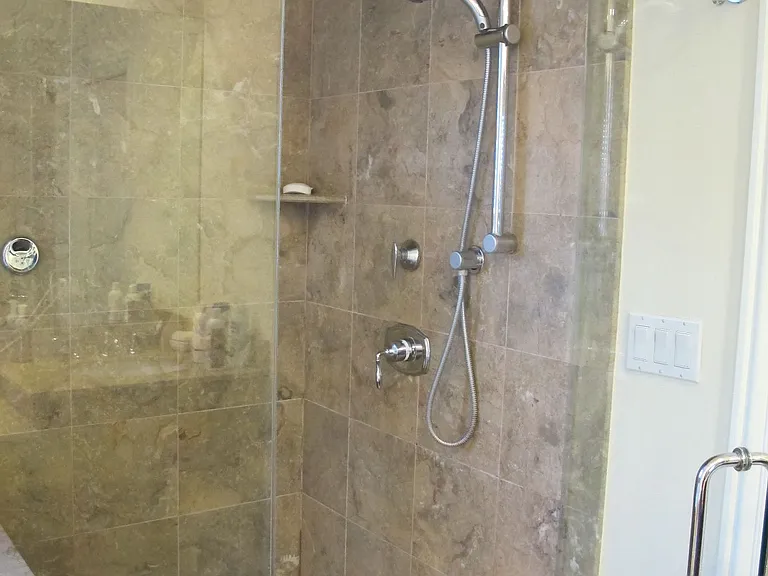 828 W Aldine Ave #3 — Photo 16