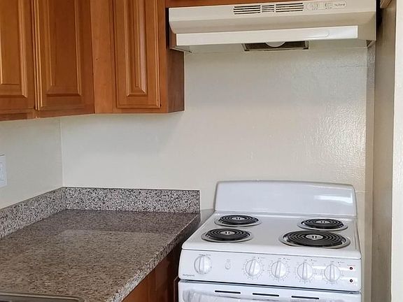 4th image of 1907 Greenwich St APT 8