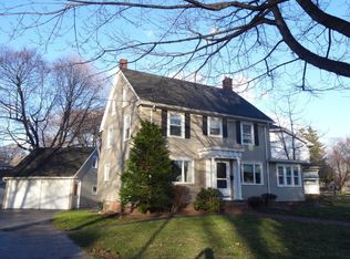 140 Rutledge Dr, Rochester, NY 14621