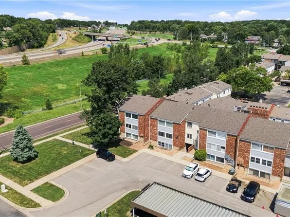 10240 W 96th Ter APT B, Overland Park, KS 66212