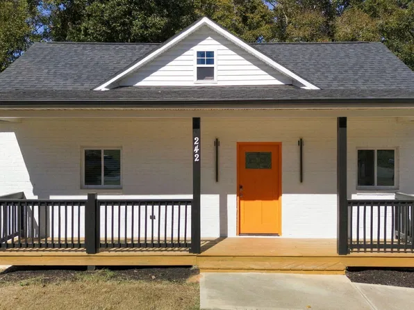 242 Oakdale Ave, Clayton, NC 27520