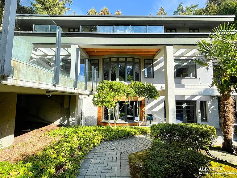 2838 SW Marine Dr — Photo 33